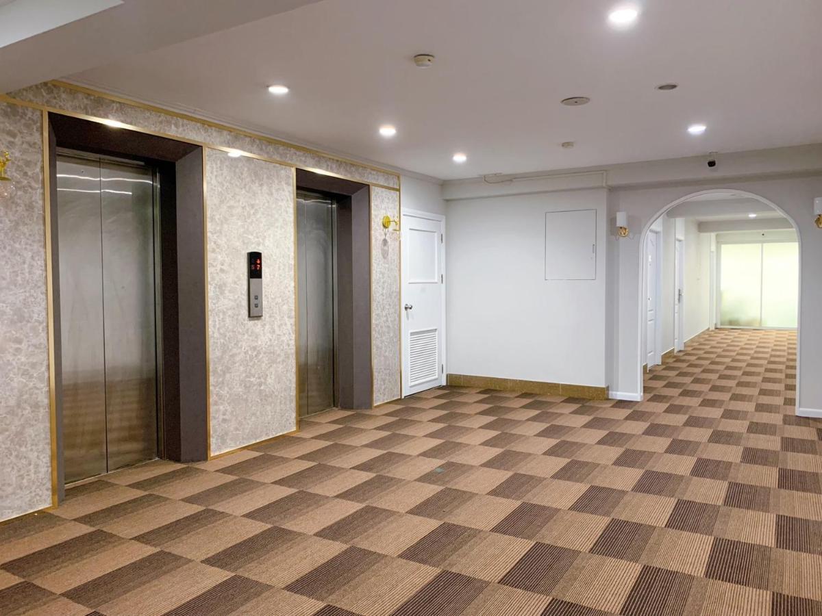 Miloft Sathorn Hotel - Sha Plus Certified Bangkok Exterior foto Interior of the hotel