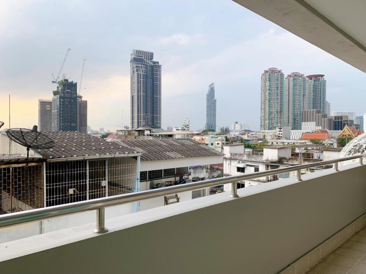 Miloft Sathorn Hotel - Sha Plus Certified Bangkok Exterior foto View of the city from the rooftop of the hotel
